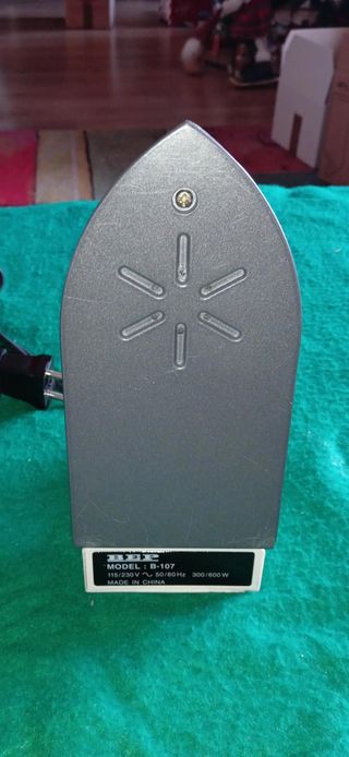 Ferro da viaggio compatto