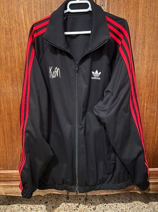 Chaqueta Korn x Adidas Talla M Reversible
