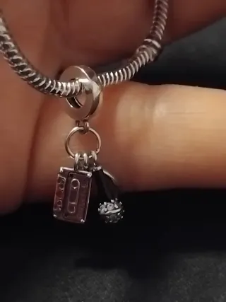 Charm Cascos y Cassette