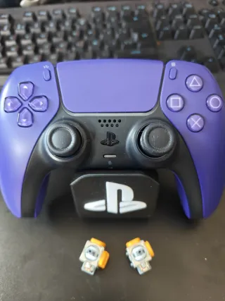 Mando PS5 Morado + Joysticks Magnéticos