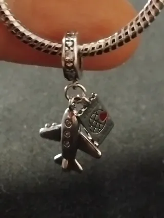 Charm avión y billete de viaje