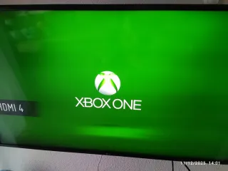 Xbox One S 500GB + Red Dead Redemption 2