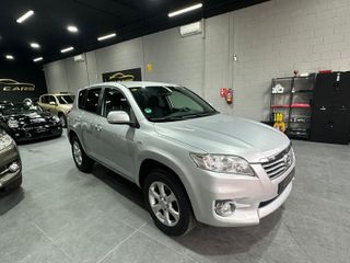 Toyota RAV4 2011