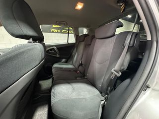 Toyota RAV4 2011