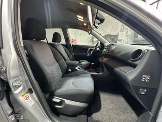 Toyota RAV4 2011
