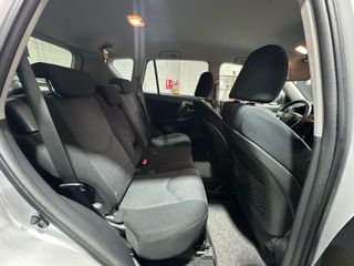 Toyota RAV4 2011