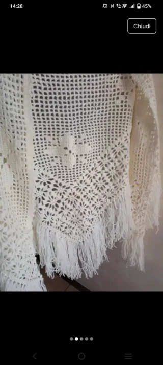 Sciarpa/coprispalle bianco lavorato uncinetto Nuo