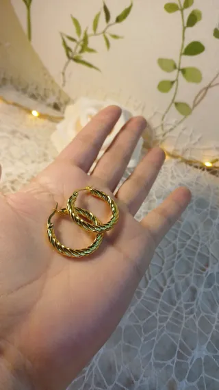 Pendientes Aro Rizado Chapado Oro 18k Preciosos