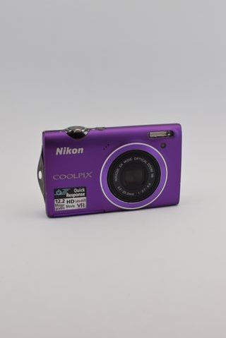 Cámara Nikon Coolpix S5100 Morada de Segunda mano por 115 EUR en