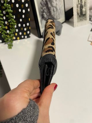 Cartera Tous Piel Leopardo y Negra