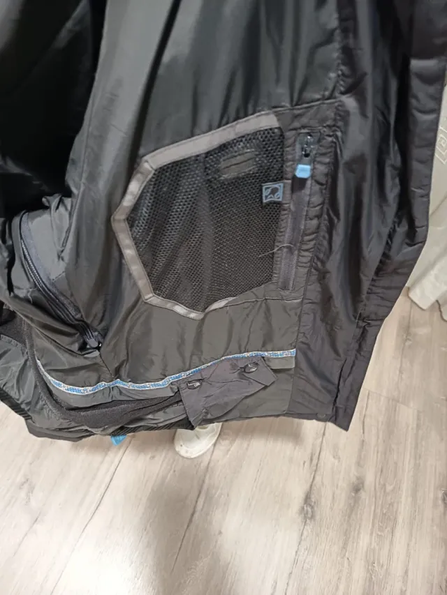 Plumón Helly Hansen Talla L Negro