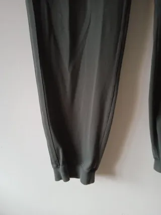 Pantalón chándal mujer Nike verde olivaTM