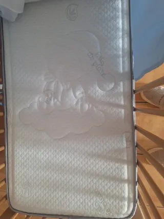 Cuna de madera con cajones nueva