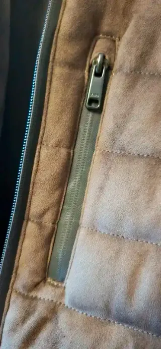 Cazadora acolchada Zara polipiel talla S caqui