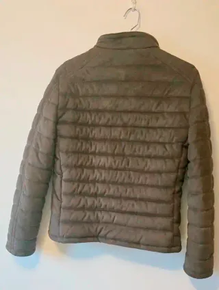 Cazadora acolchada Zara polipiel talla S caqui