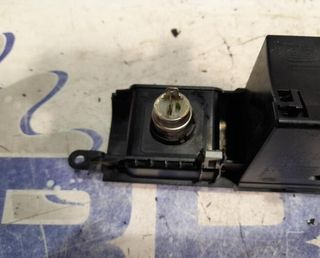 Land rover 100915 fkb500012 cenicero discovery