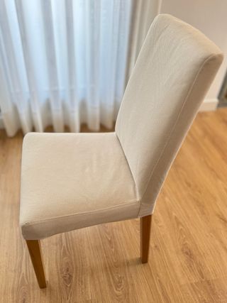 4 sillas de comedor Ikea BERGMUND beige y madera