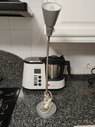 Lamparita de estudio gris metal