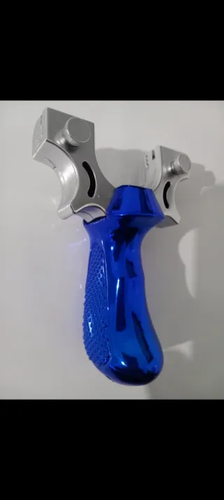 Resortera azul, plateado