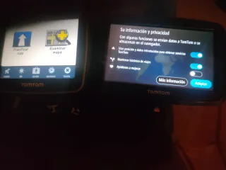 2 GPS TomTom con soporte