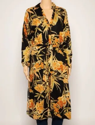 Vestido Zara floral midi talla XS