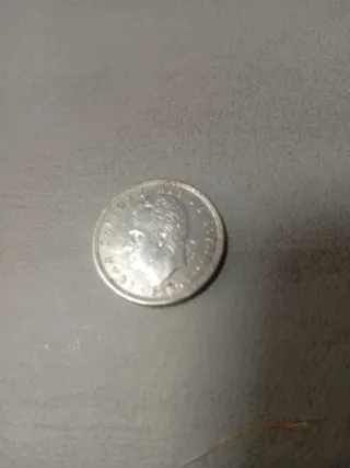 Lote 3 monedas: 1 Peseta y 2 de 5 Pesetas