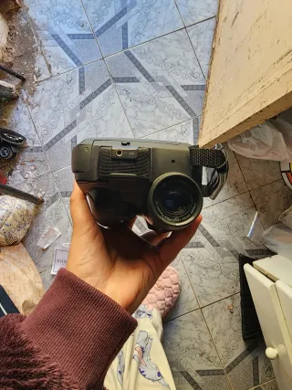 Cámara de vídeo negra