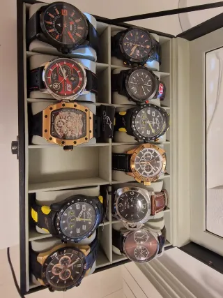 Relojes . ( consultar)