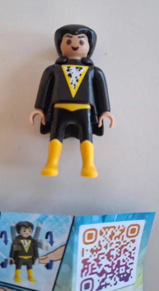 Sorpresa Kinder Playmobil DC Black Adam