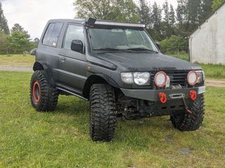 Defensa hierro Mitsubishi Montero Pajero