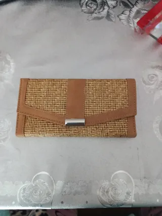 Cartera de mujer tejida