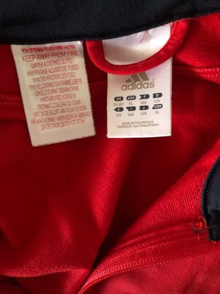 Chaqueta Adidas Roja con Rayas Blancas