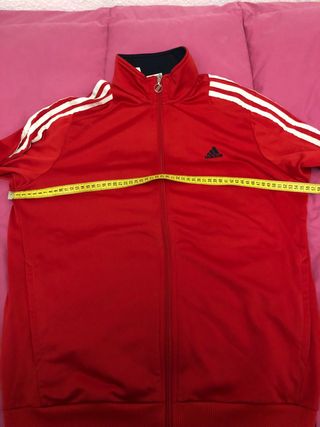 Chaqueta Adidas Roja con Rayas Blancas