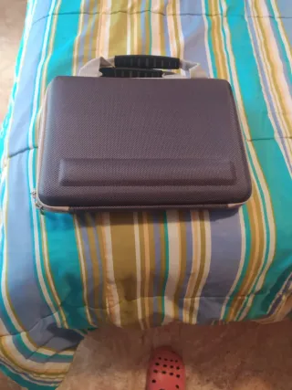 Estuche para tablet gris