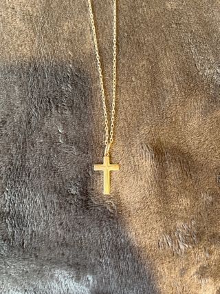 Colgante Cruz Plata.  Precio negociable.