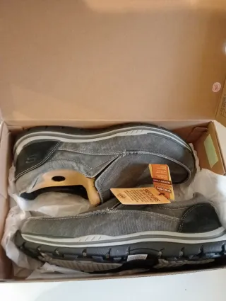 A ESTRENA! Zapatillas Skechers talla 42.5 Hombre