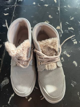 Zapatillas beige y rosa con forro