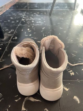 Zapatillas beige y rosa con forro