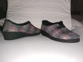 Zapatilla cuña 2.5cm Talla 36