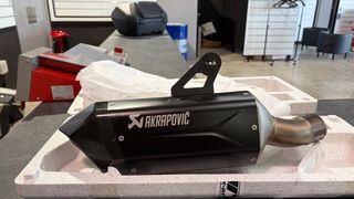 Akrapovič R1300GS Escape