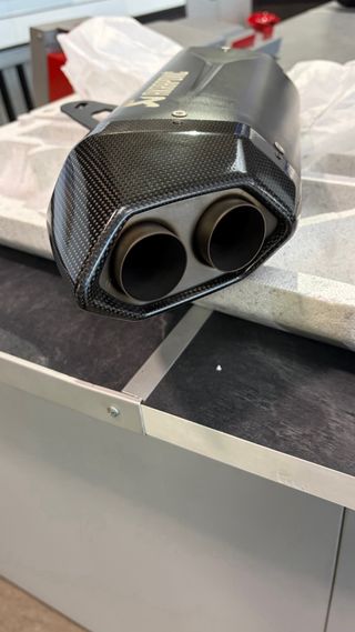 Akrapovič R1300GS Escape