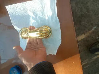 Pomo de bronce para puertas antiguas