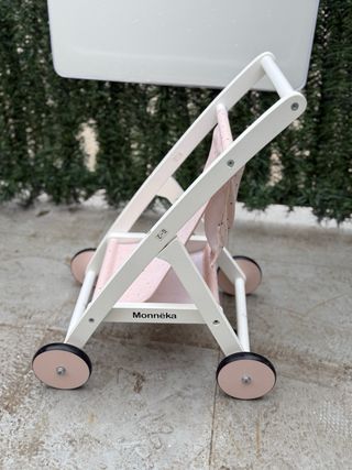 Carrito de muñecas Monneka rosa