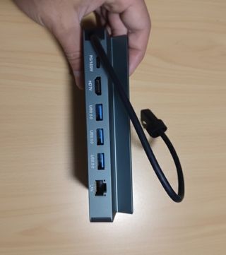 Stazione di docking 6 in 1