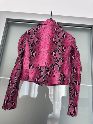 Giacca Guess donna pelle rosa pitone