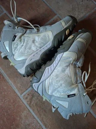 Stivaletti trekking donna tg. 39