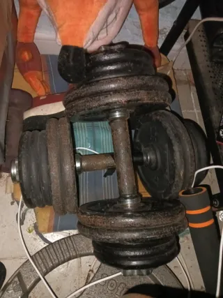 Banco musculación barra z y discos y mancuernas 15