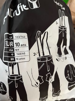 Pantaloncini da sci neri con bretelle