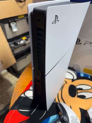 PlayStation 5 Slim Blanca Como Nueva