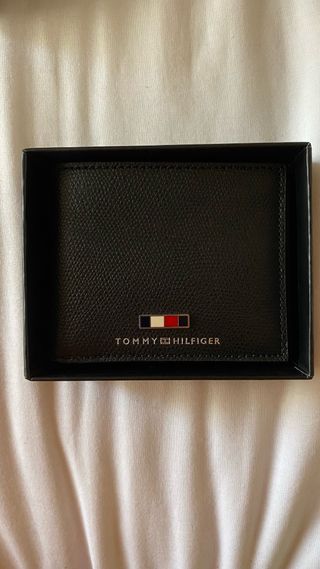 Cartera Tommy Hilfiger Negra